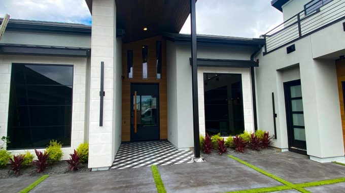 Contemporary Water-front Living